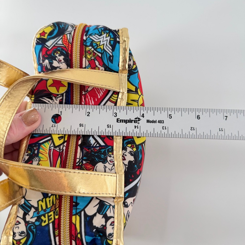 LONDON SOHO NEW YORK Wonder Woman Comic Print Makeup Bag Set Gold Trim 2 Piece - Picture 11 of 13